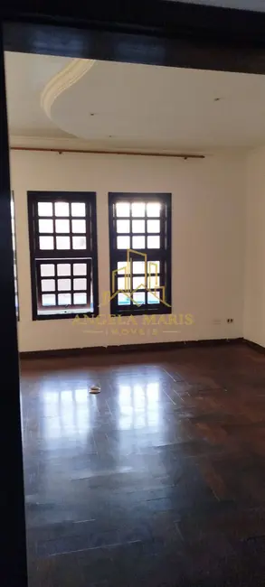 Casa com 4 quartos à venda, 191m2 em Santa Cruz dos Lázaros, Jacarei - SP - imagem 4 Foto 4 de Casa com 4 quartos à venda, 191m2 em Santa Cruz dos Lázaros, Jacarei - SP
