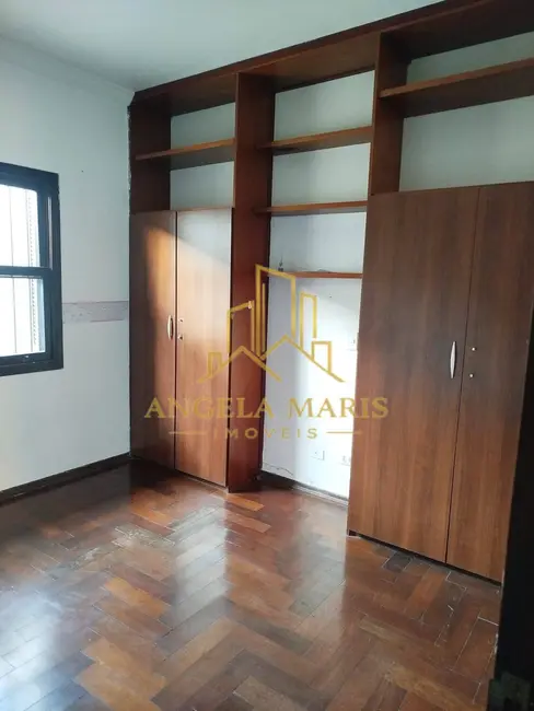 Casa com 4 quartos à venda, 191m2 em Santa Cruz dos Lázaros, Jacarei - SP - imagem 6 Foto 6 de Casa com 4 quartos à venda, 191m2 em Santa Cruz dos Lázaros, Jacarei - SP