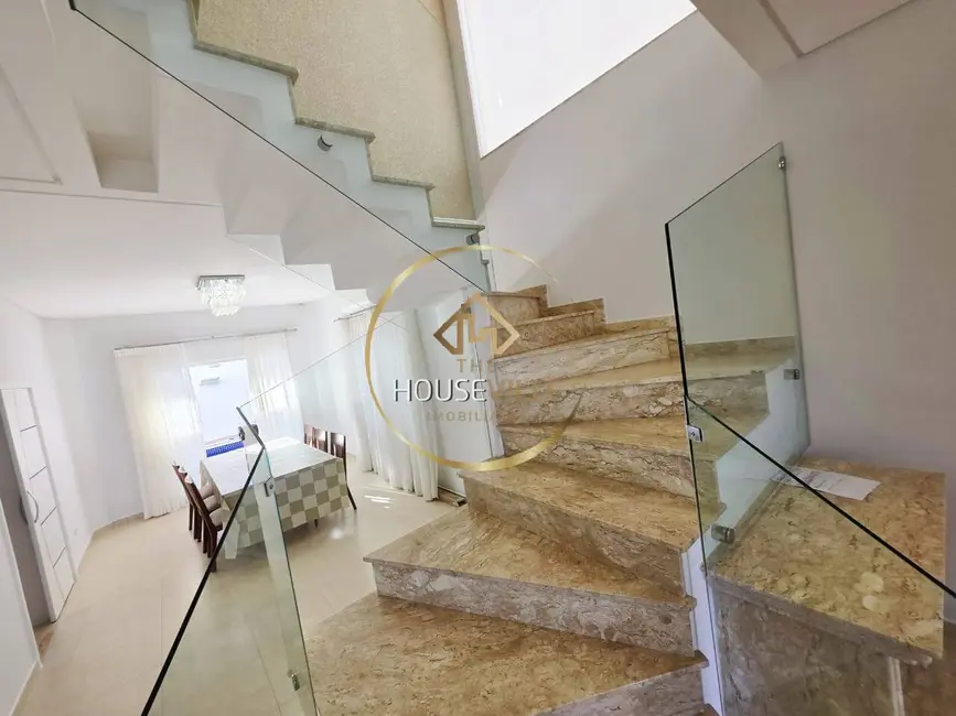 Casa de Condomínio com 4 quartos à venda, 245m2 em Sao Jose Dos Campos - SP - imagem 8 Foto 8 de Casa de Condomínio com 4 quartos à venda, 245m2 em Sao Jose Dos Campos - SP