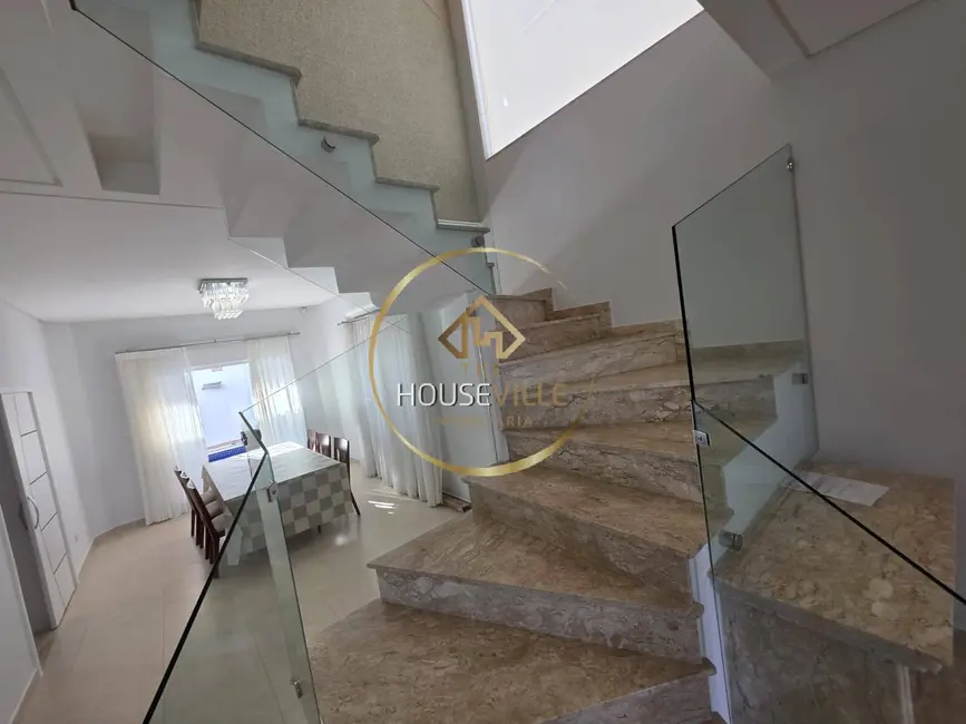 Casa de Condomínio com 4 quartos à venda, 245m2 em Sao Jose Dos Campos - SP - imagem 9 Foto 9 de Casa de Condomínio com 4 quartos à venda, 245m2 em Sao Jose Dos Campos - SP
