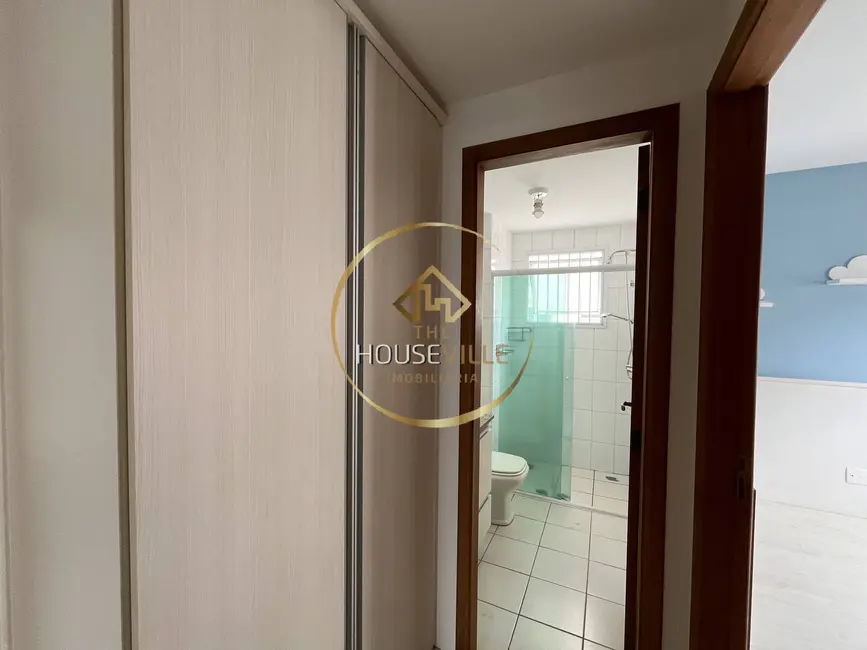 Apartamento com 3 quartos à venda e para alugar, 111m2 em Sao Jose Dos Campos - SP - imagem 8 Foto 8 de Apartamento com 3 quartos à venda e para alugar, 111m2 em Sao Jose Dos Campos - SP