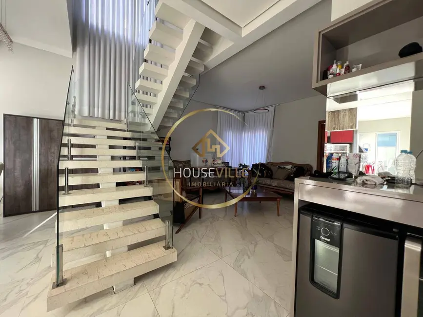 Foto 6 de Casa de Condomínio com 3 quartos à venda, 380m2 em Jardim Jacinto, Jacarei - SP