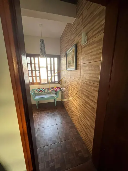 Casa com 4 quartos à venda e para alugar, 156m2 em Sao Jose Dos Campos - SP - imagem 3 Foto 3 de Casa com 4 quartos à venda e para alugar, 156m2 em Sao Jose Dos Campos - SP