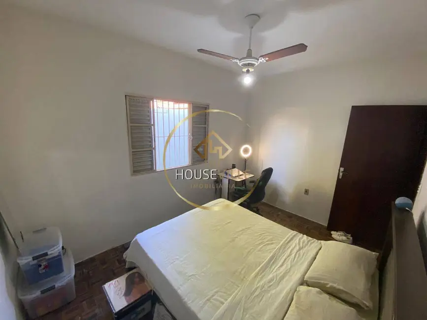 Foto 4 de Casa com 3 quartos à venda e para alugar, 250m2 em Sao Jose Dos Campos - SP