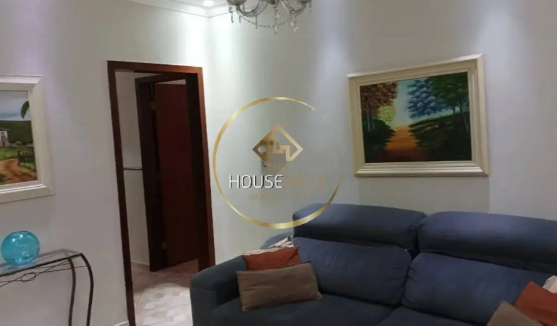 Casa com 4 quartos à venda, 180m2 em Sao Jose Dos Campos - SP - imagem 3 Foto 3 de Casa com 4 quartos à venda, 180m2 em Sao Jose Dos Campos - SP