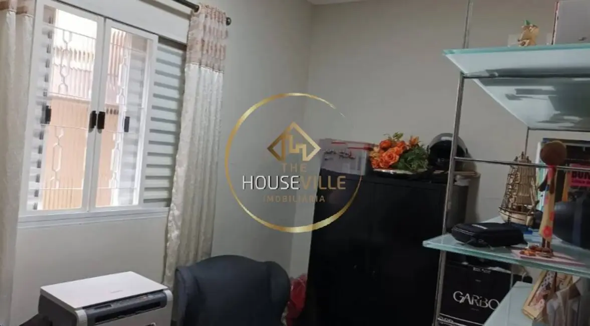 Casa com 4 quartos à venda, 180m2 em Sao Jose Dos Campos - SP - imagem 8 Foto 8 de Casa com 4 quartos à venda, 180m2 em Sao Jose Dos Campos - SP