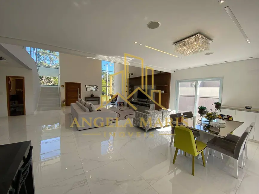 Foto 3 de Casa de Condomínio com 5 quartos à venda, 700m2 em Jambeiro - SP