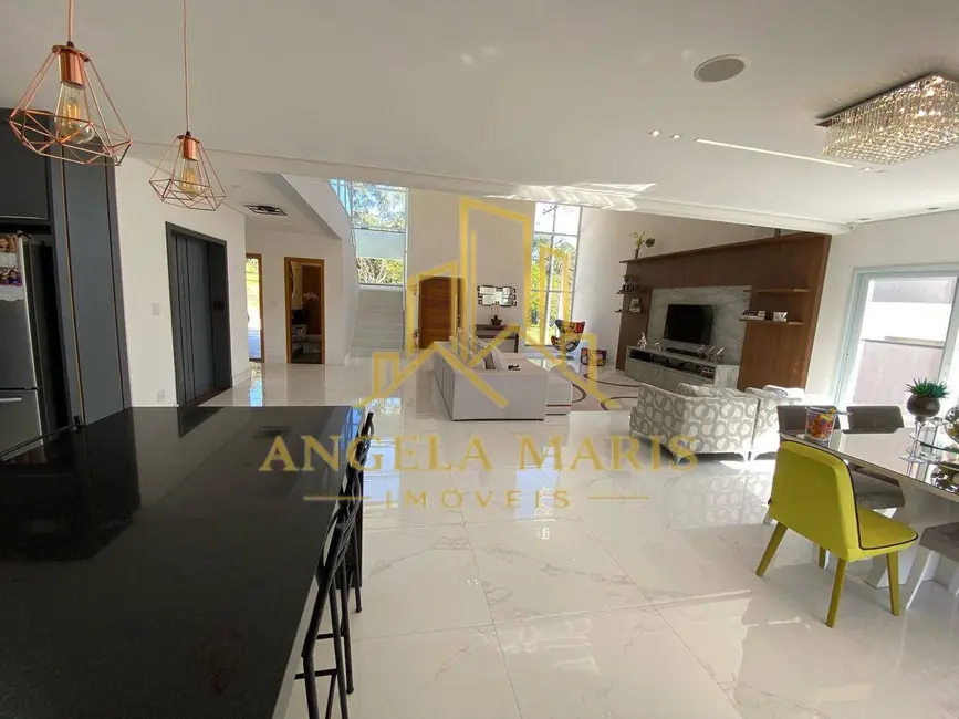 Foto 4 de Casa de Condomínio com 5 quartos à venda, 700m2 em Jambeiro - SP