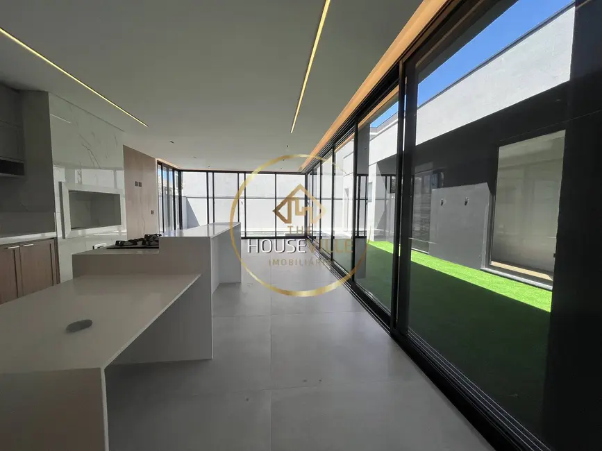 Foto 3 de Casa de Condomínio com 4 quartos à venda, 272m2 em Sao Jose Dos Campos - SP