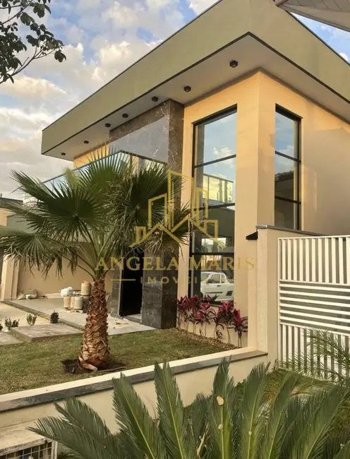 Foto 2 de Casa de Condomínio com 3 quartos à venda e para alugar, 260m2 em Bairro do Grama, Cacapava - SP