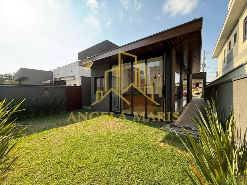 Foto 2 de Casa de Condomínio com 3 quartos à venda, 200m2 em Jardim Jacinto, Jacarei - SP