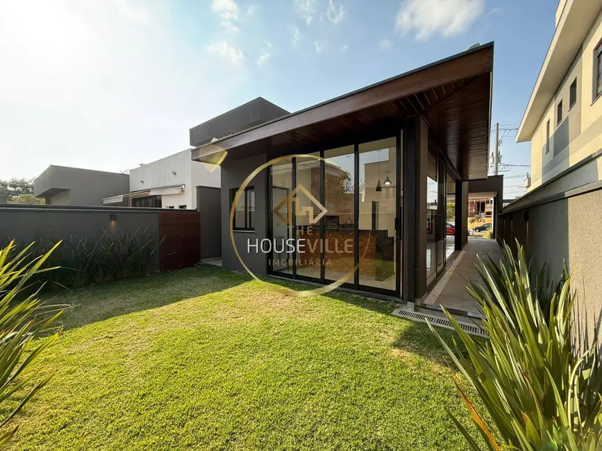 Foto 2 de Casa de Condomínio com 3 quartos à venda, 200m2 em Jardim Jacinto, Jacarei - SP