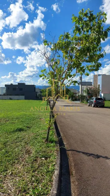 Foto 3 de Casa à venda, 453m2 em Bairro do Grama, Cacapava - SP