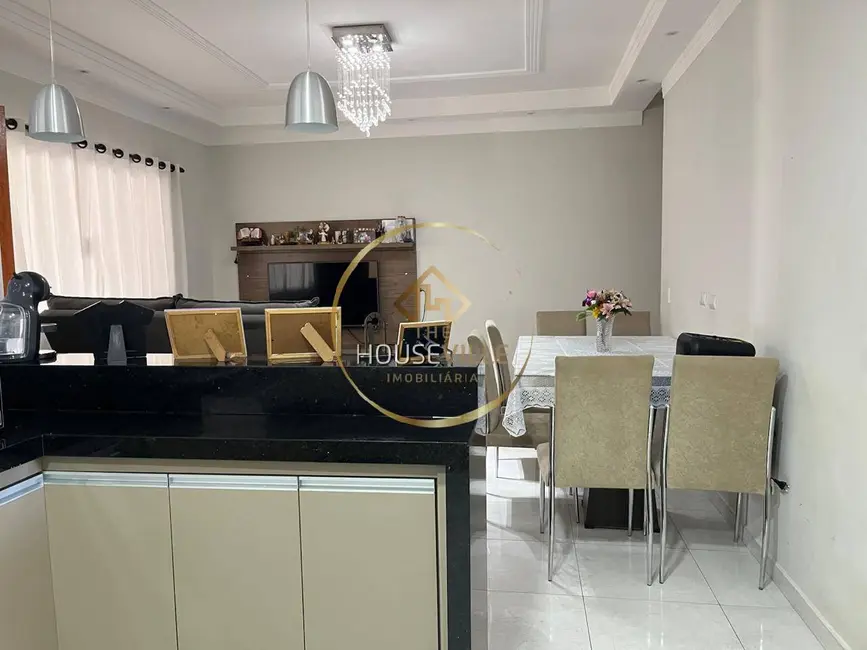 Foto 4 de Casa com 3 quartos à venda, 168m2 em Sao Jose Dos Campos - SP