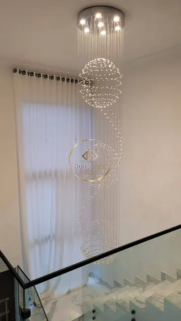 Foto 8 de Casa de Condomínio com 3 quartos à venda, 230m2 em Jardim Jacinto, Jacarei - SP