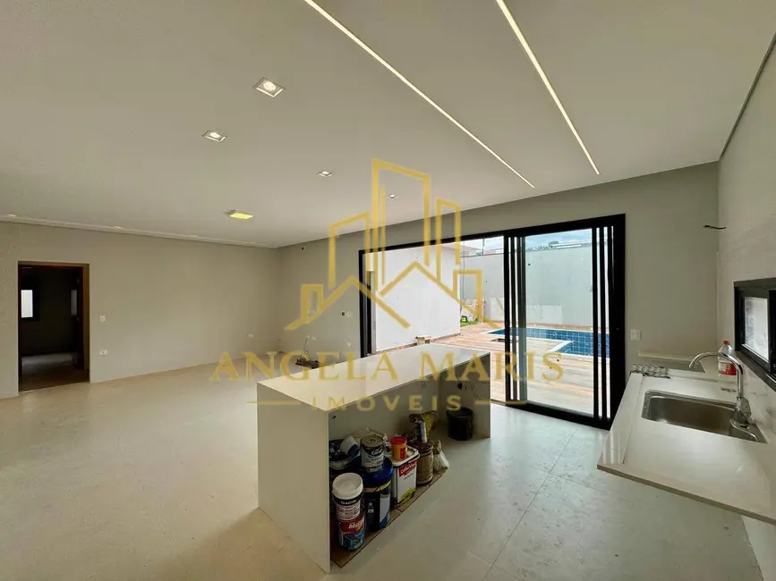 Foto 9 de Casa de Condomínio com 3 quartos à venda, 220m2 em Condomínio Residencial Ecopark Bourbon, Cacapava - SP