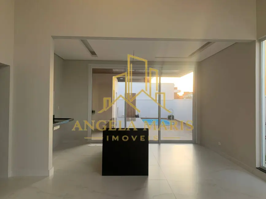 Foto 3 de Casa de Condomínio com 3 quartos à venda, 142m2 em Cacapava - SP