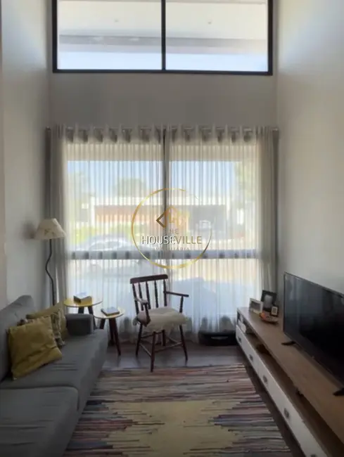 Casa de Condomínio com 4 quartos à venda, 215m2 em Cacapava - SP - imagem 4 Foto 4 de Casa de Condomínio com 4 quartos à venda, 215m2 em Cacapava - SP