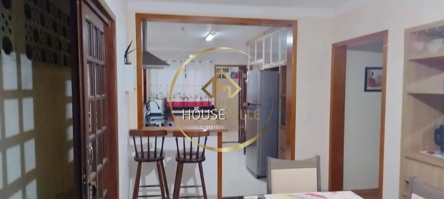 Casa com 3 quartos à venda, 225m2 em Sao Jose Dos Campos - SP - imagem 9 Foto 9 de Casa com 3 quartos à venda, 225m2 em Sao Jose Dos Campos - SP