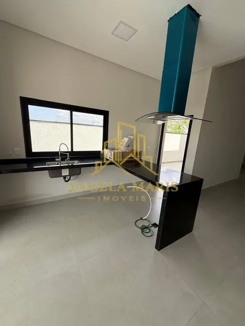 Foto 3 de Casa de Condomínio com 3 quartos à venda e para alugar, 170m2 em Cacapava - SP