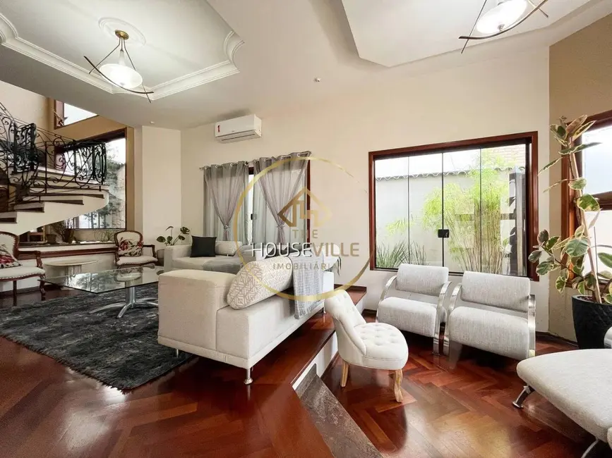 Casa de Condomínio com 4 quartos para alugar, 322m2 em Sao Jose Dos Campos - SP - imagem 1 Foto 1 de Casa de Condomínio com 4 quartos para alugar, 322m2 em Sao Jose Dos Campos - SP