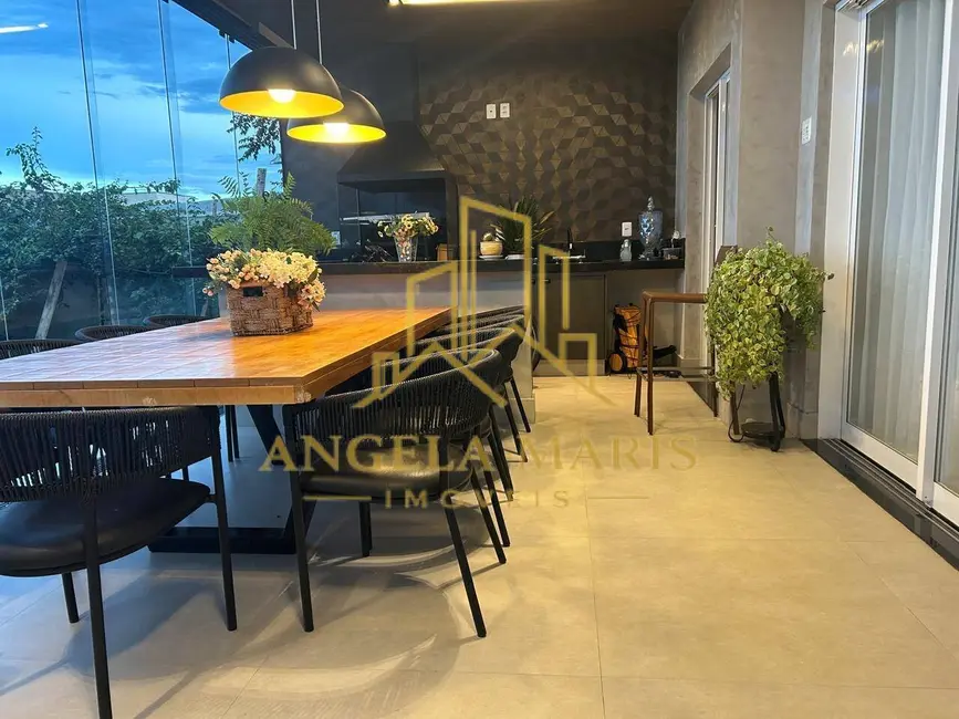Foto 4 de Casa de Condomínio com 5 quartos à venda, 330m2 em Sao Jose Dos Campos - SP