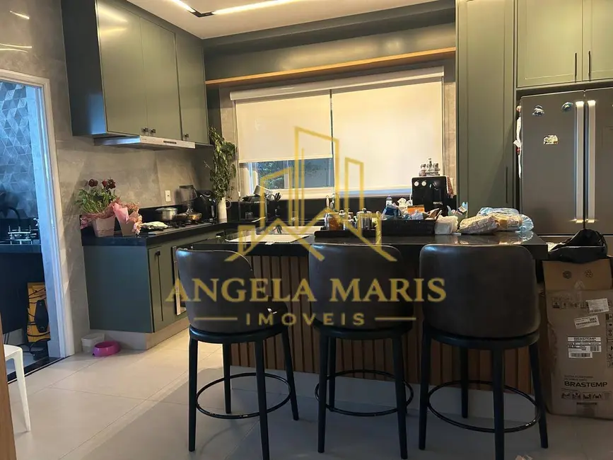 Foto 8 de Casa de Condomínio com 5 quartos à venda, 330m2 em Sao Jose Dos Campos - SP