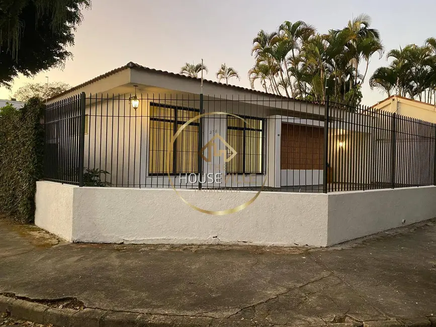 Casa com 3 quartos à venda, 210m2 em Sao Jose Dos Campos - SP - imagem 8 Foto 8 de Casa com 3 quartos à venda, 210m2 em Sao Jose Dos Campos - SP