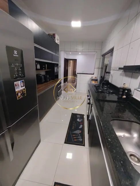 Casa com 3 quartos à venda, 148m2 em Sao Jose Dos Campos - SP - imagem 4 Foto 4 de Casa com 3 quartos à venda, 148m2 em Sao Jose Dos Campos - SP