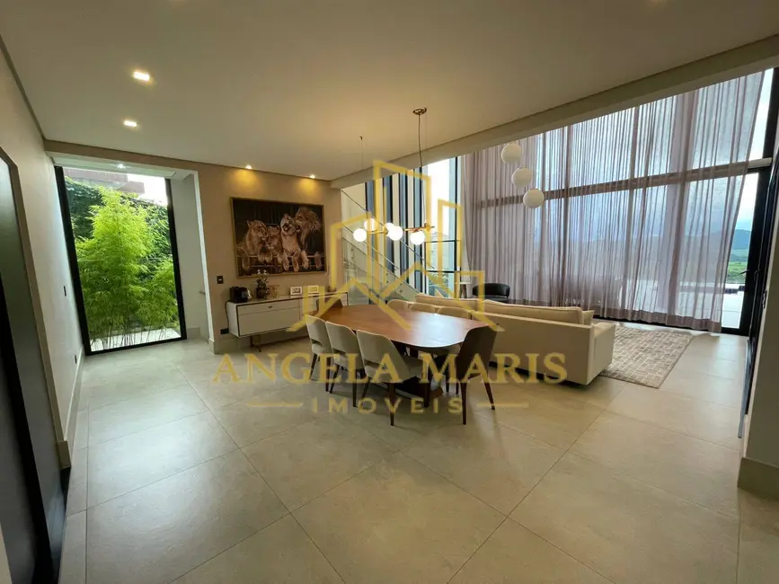 Casa de Condomínio com 4 quartos à venda, 460m2 em Sao Jose Dos Campos - SP - imagem 5 Foto 5 de Casa de Condomínio com 4 quartos à venda, 460m2 em Sao Jose Dos Campos - SP