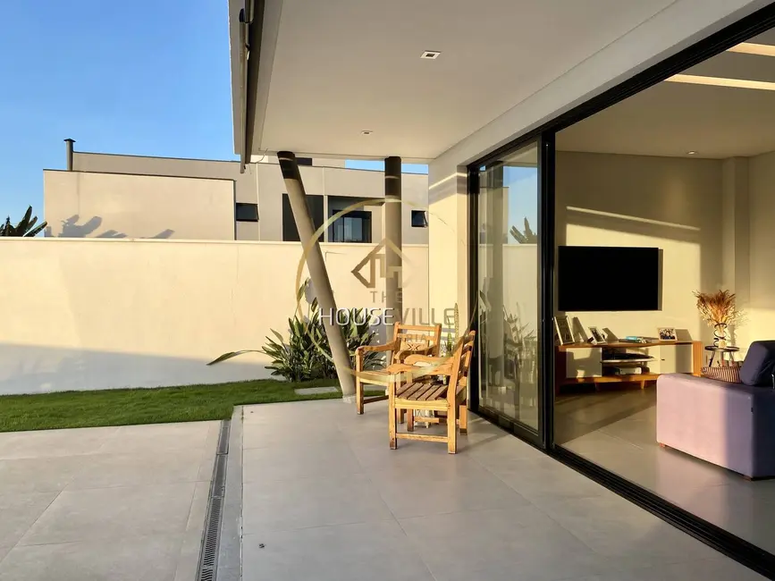 Casa de Condomínio com 4 quartos à venda e para alugar, 297m2 em Sao Jose Dos Campos - SP - imagem 5 Foto 5 de Casa de Condomínio com 4 quartos à venda e para alugar, 297m2 em Sao Jose Dos Campos - SP