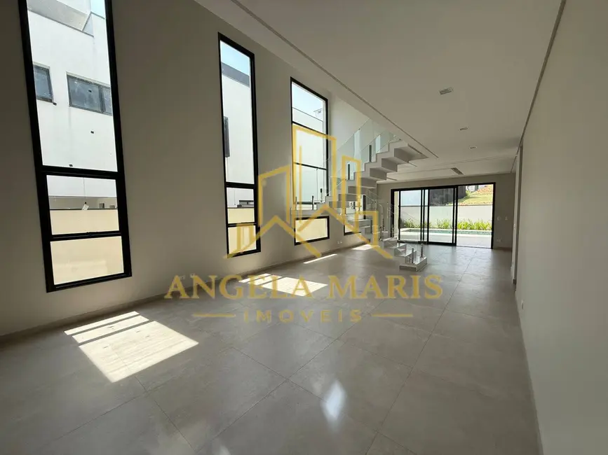Casa de Condomínio com 5 quartos à venda, 347m2 em Sao Jose Dos Campos - SP - imagem 2 Foto 2 de Casa de Condomínio com 5 quartos à venda, 347m2 em Sao Jose Dos Campos - SP