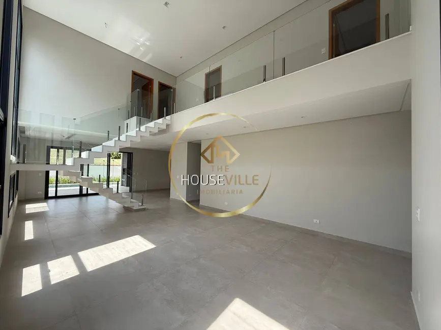Casa de Condomínio com 5 quartos à venda, 347m2 em Sao Jose Dos Campos - SP - imagem 3 Foto 3 de Casa de Condomínio com 5 quartos à venda, 347m2 em Sao Jose Dos Campos - SP