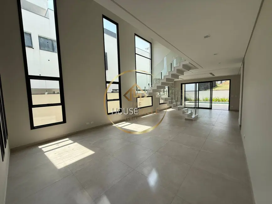 Casa de Condomínio com 5 quartos à venda, 347m2 em Sao Jose Dos Campos - SP - imagem 2 Foto 2 de Casa de Condomínio com 5 quartos à venda, 347m2 em Sao Jose Dos Campos - SP