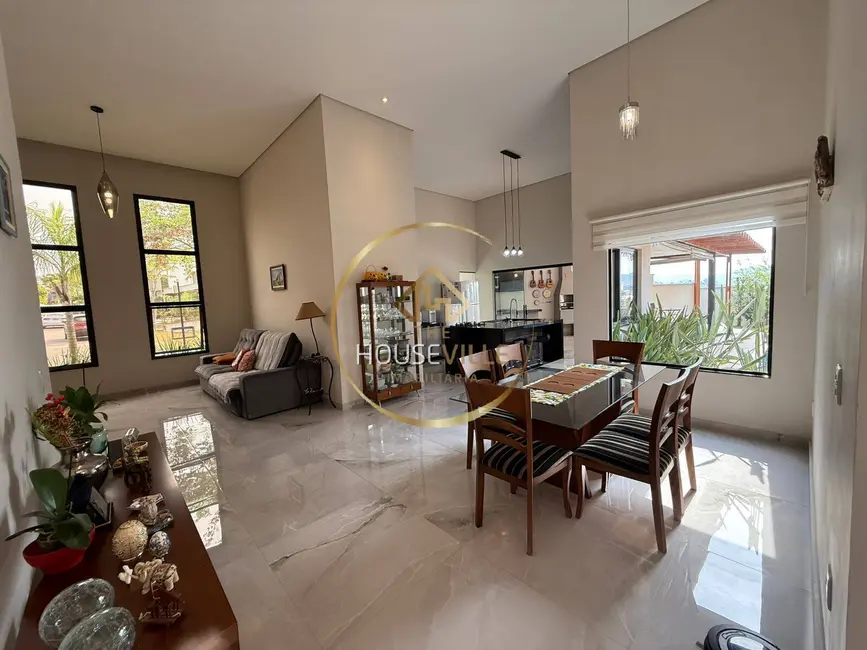 Foto 4 de Casa de Condomínio com 4 quartos à venda, 330m2 em Sao Jose Dos Campos - SP