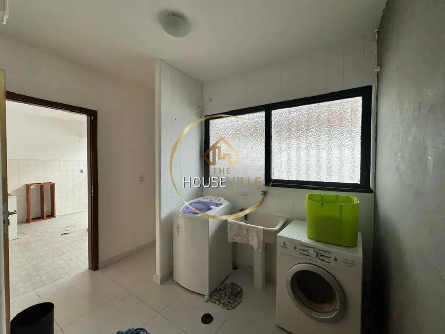 Foto 6 de Casa com 4 quartos à venda, 235m2 em Sao Jose Dos Campos - SP