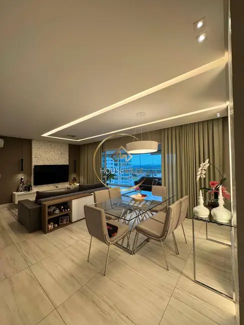 Apartamento com 4 quartos à venda, 318m2 em Sao Jose Dos Campos - SP - imagem 2 Foto 2 de Apartamento com 4 quartos à venda, 318m2 em Sao Jose Dos Campos - SP