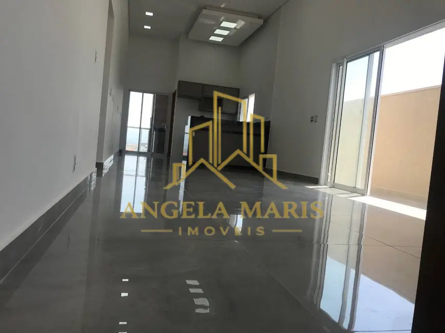 Foto 1 de Casa de Condomínio com 3 quartos à venda e para alugar, 210m2 em Cacapava - SP