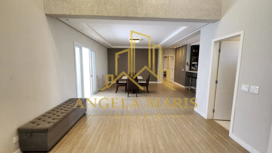 Foto 5 de Casa de Condomínio com 4 quartos à venda, 300m2 em Rio Comprido, Jacarei - SP