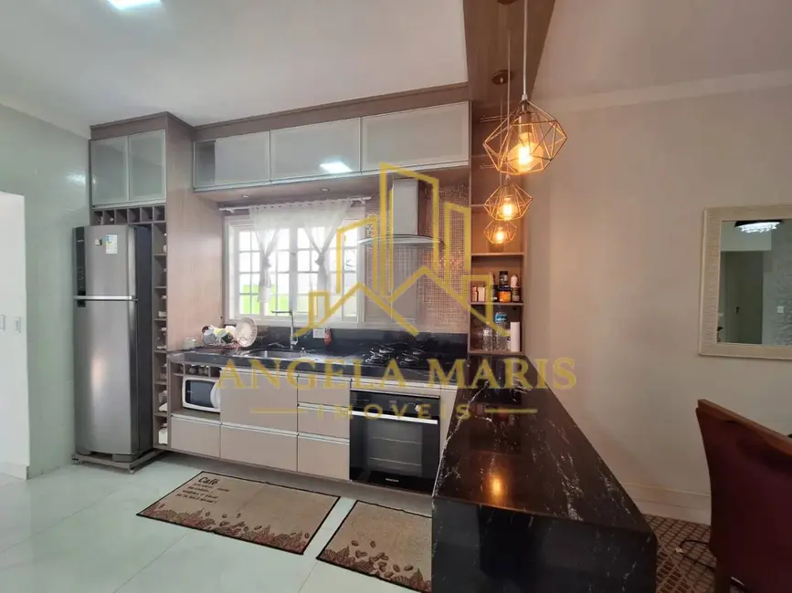 Casa de Condomínio com 3 quartos à venda, 175m2 em Sao Jose Dos Campos - SP - imagem 6 Foto 6 de Casa de Condomínio com 3 quartos à venda, 175m2 em Sao Jose Dos Campos - SP