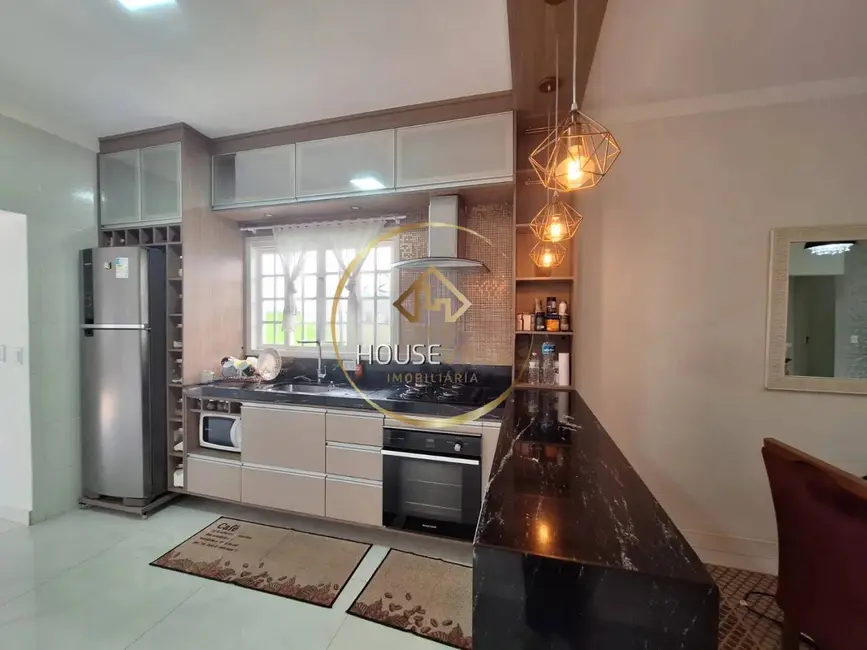 Foto 6 de Casa de Condomínio com 3 quartos à venda, 175m2 em Sao Jose Dos Campos - SP