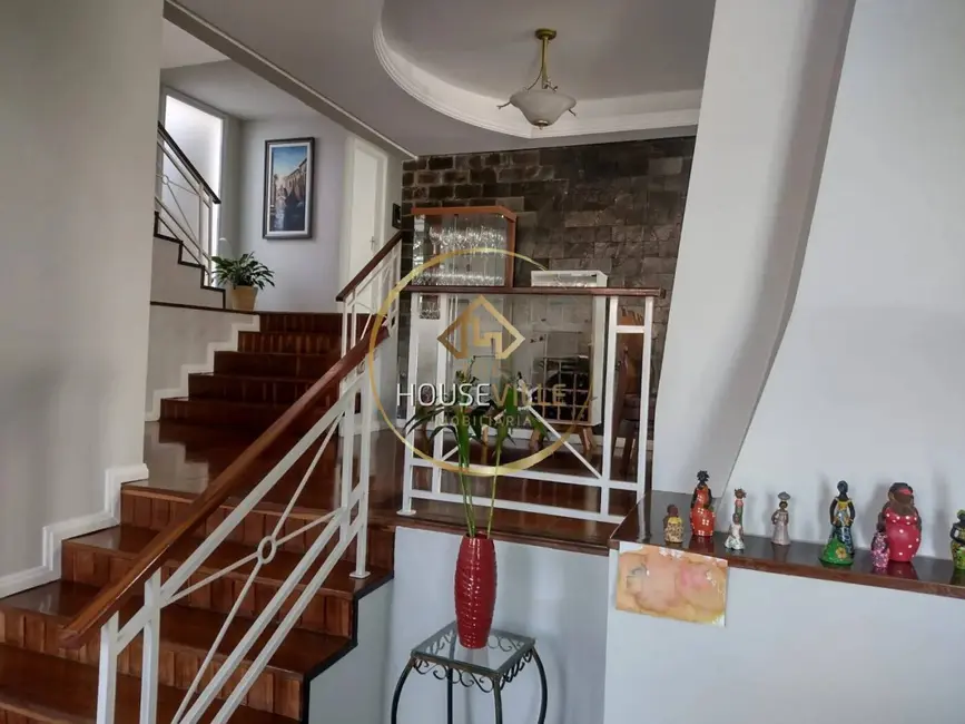 Foto 5 de Casa com 4 quartos à venda, 291m2 em Sao Jose Dos Campos - SP