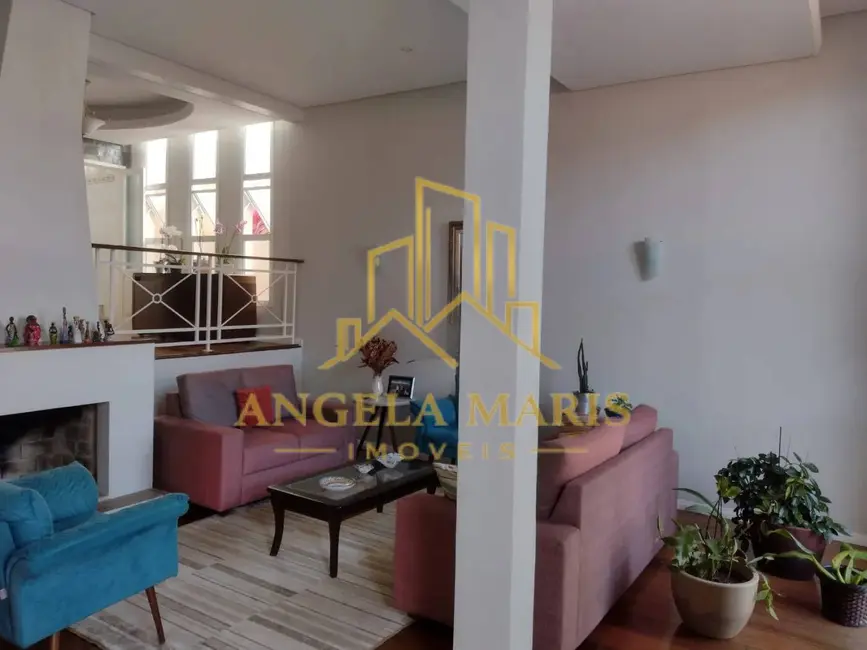 Foto 2 de Casa com 4 quartos à venda, 291m2 em Sao Jose Dos Campos - SP