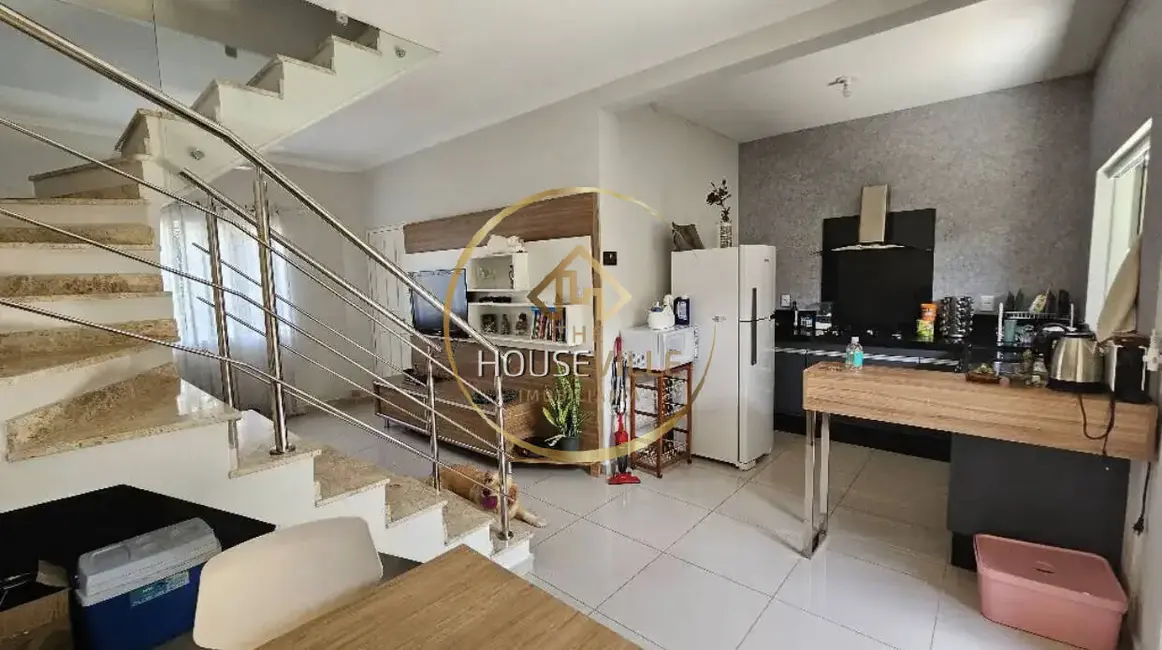 Foto 2 de Casa de Condomínio com 3 quartos à venda, 105m2 em Sao Jose Dos Campos - SP