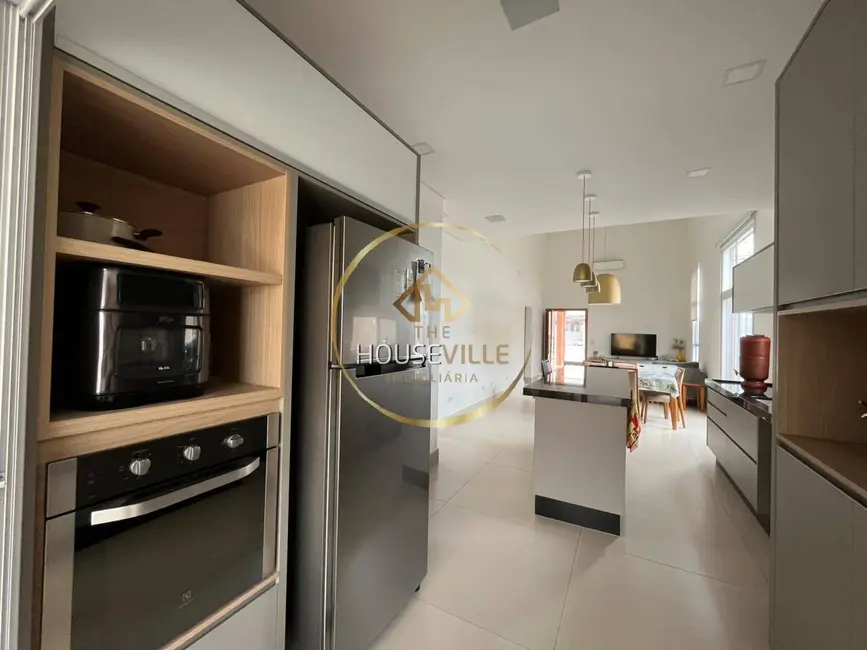 Foto 2 de Casa de Condomínio com 3 quartos à venda, 150m2 em Sao Jose Dos Campos - SP