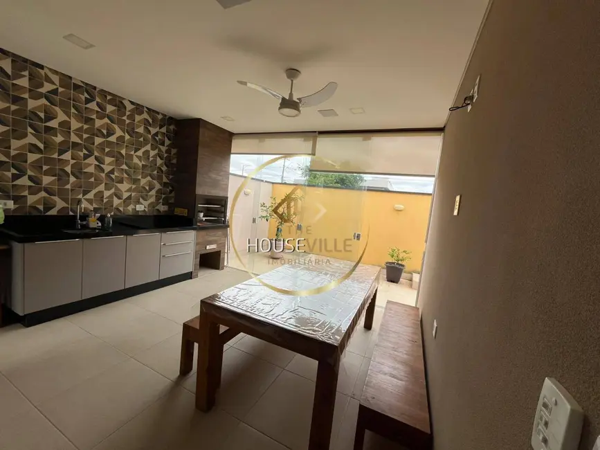 Foto 4 de Casa de Condomínio com 3 quartos à venda, 150m2 em Sao Jose Dos Campos - SP