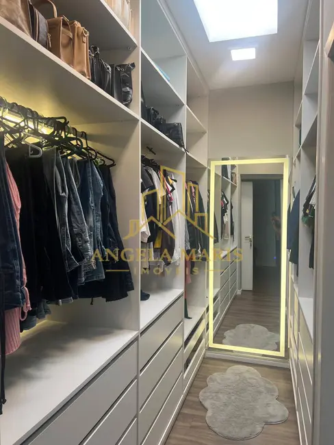 Foto 6 de Casa de Condomínio com 3 quartos à venda, 240m2 em Sao Jose Dos Campos - SP