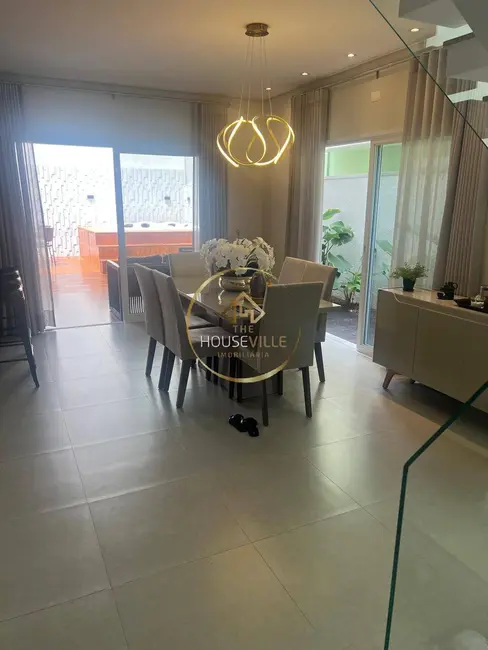 Foto 9 de Casa de Condomínio com 3 quartos à venda, 240m2 em Sao Jose Dos Campos - SP