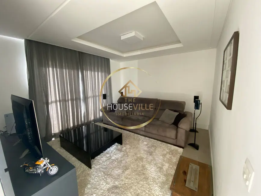 Casa de Condomínio com 3 quartos à venda, 329m2 em Sao Jose Dos Campos - SP - imagem 3 Foto 3 de Casa de Condomínio com 3 quartos à venda, 329m2 em Sao Jose Dos Campos - SP