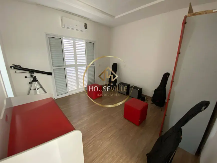 Casa de Condomínio com 3 quartos à venda, 329m2 em Sao Jose Dos Campos - SP - imagem 8 Foto 8 de Casa de Condomínio com 3 quartos à venda, 329m2 em Sao Jose Dos Campos - SP